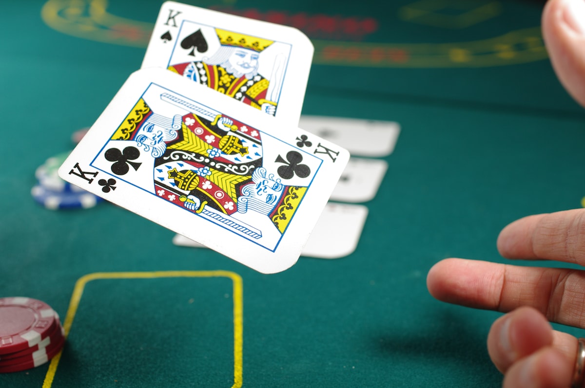Best Poker Rooms in Las Vegas: Complete 2025 Guide to Where Pros Play - Smart Vegas Deals